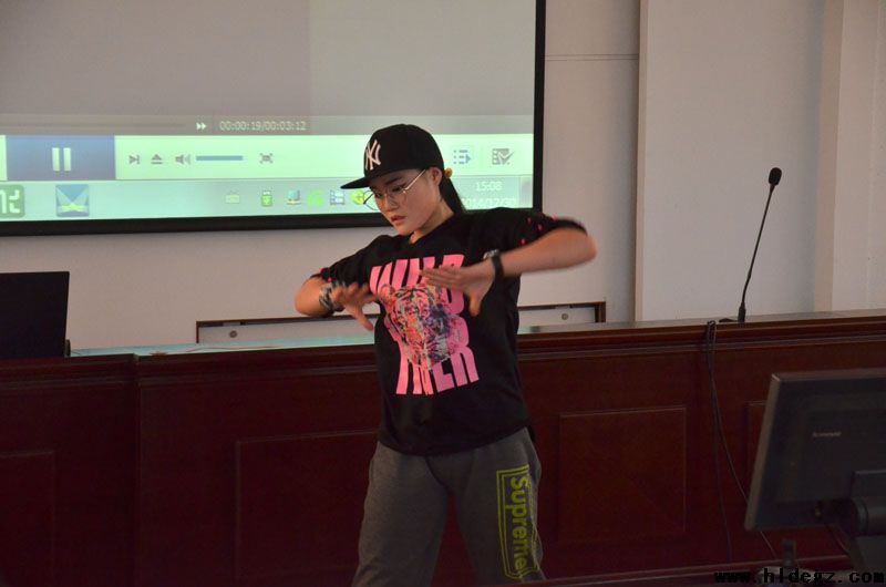 辞旧迎新，欢度元旦——“二高好声音”暨元旦联欢会圆满结束