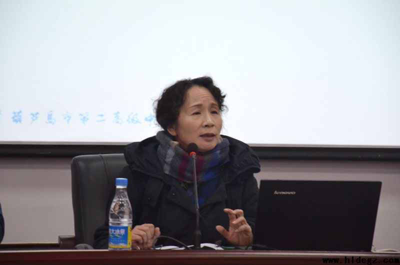 密切家校合作，力争教学新绩