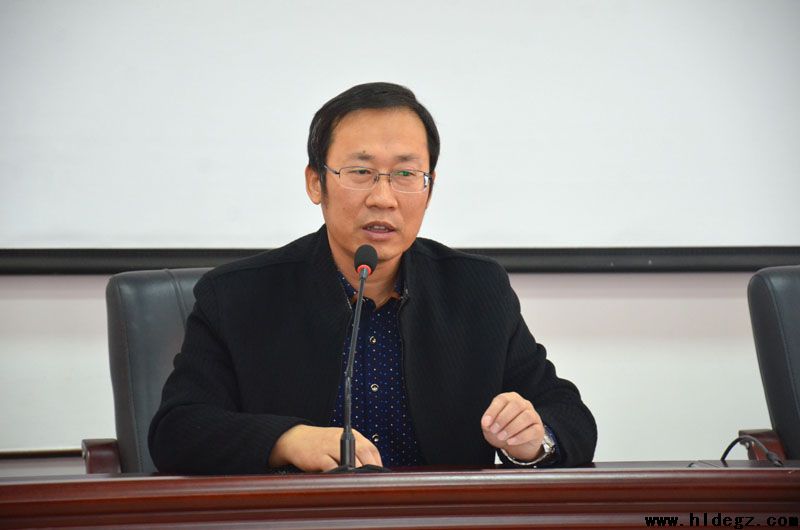 密切家校合作，力争教学新绩