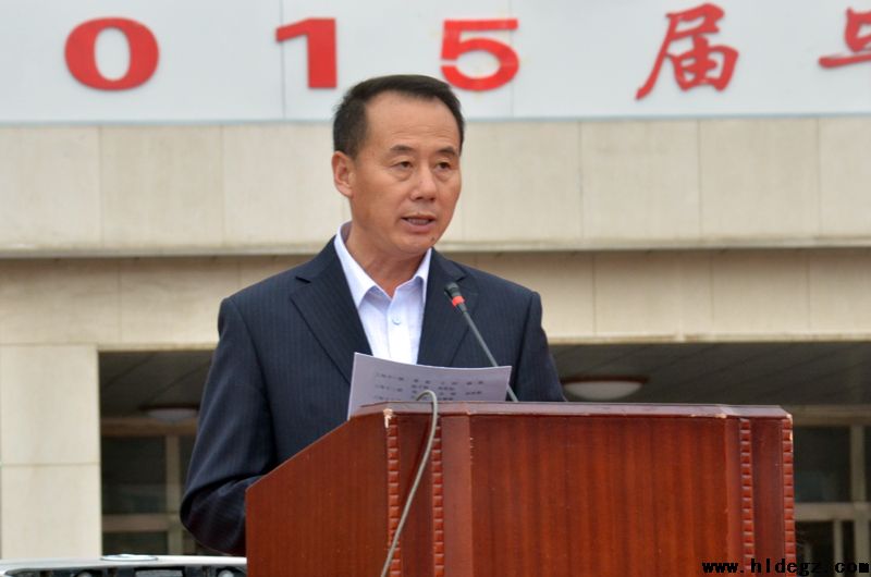 诗意天公为洒扫，二高典礼情价高 ——市二高中2015届毕业典礼纪实