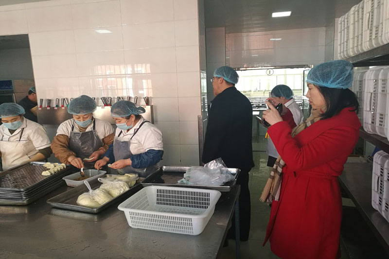 市教育局对我校进行安全工作大检查