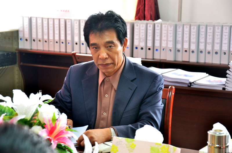 振奋精神，谱写新篇