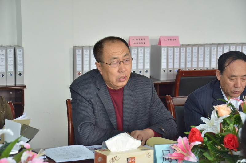 振奋精神，谱写新篇