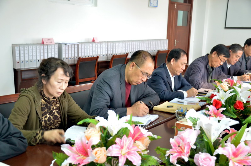 振奋精神，谱写新篇