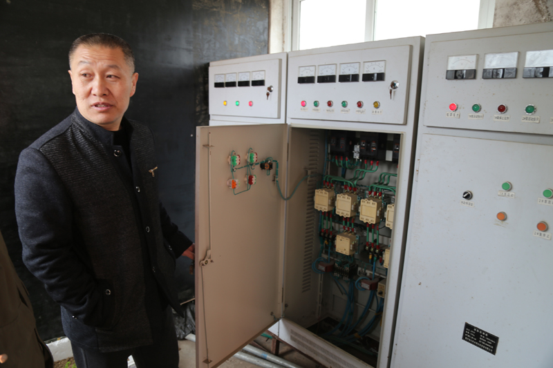 市二高中进行校园安全大检查