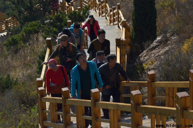 品首山晚秋，强自身筋骨 ——记我校工会组织教工清游首山