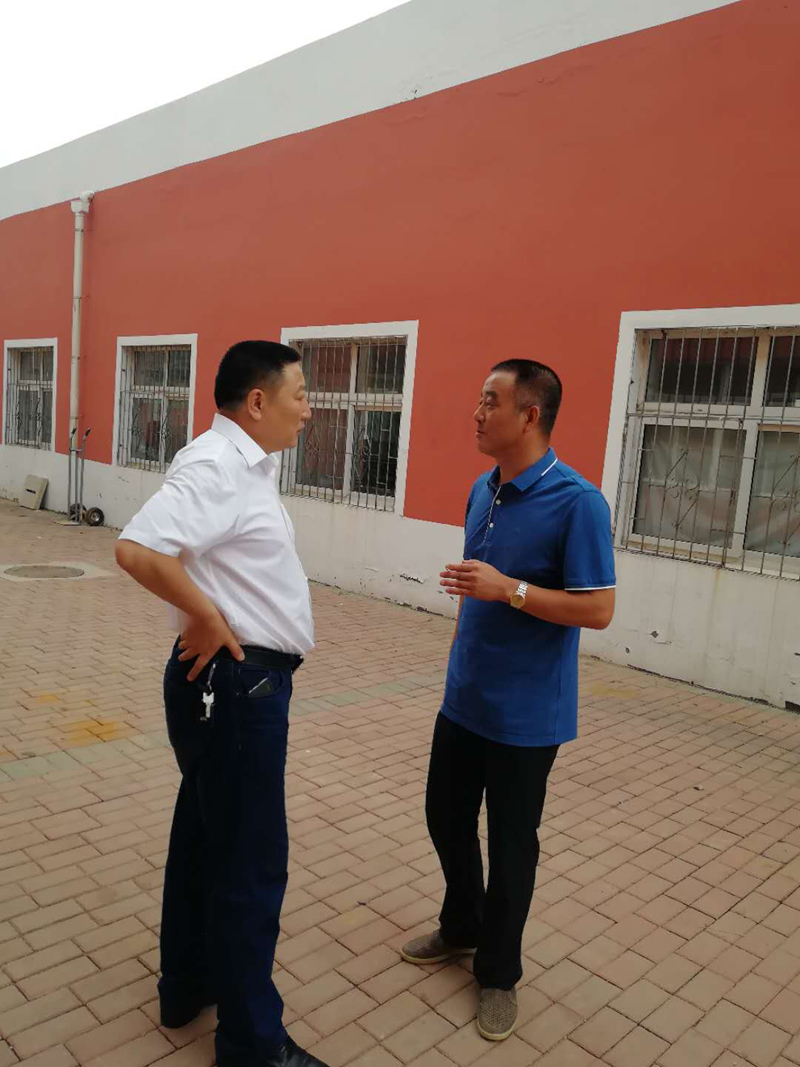 市教育局领导到二高中检查扫黑除恶专项斗争工作 并走访慰问一线教师