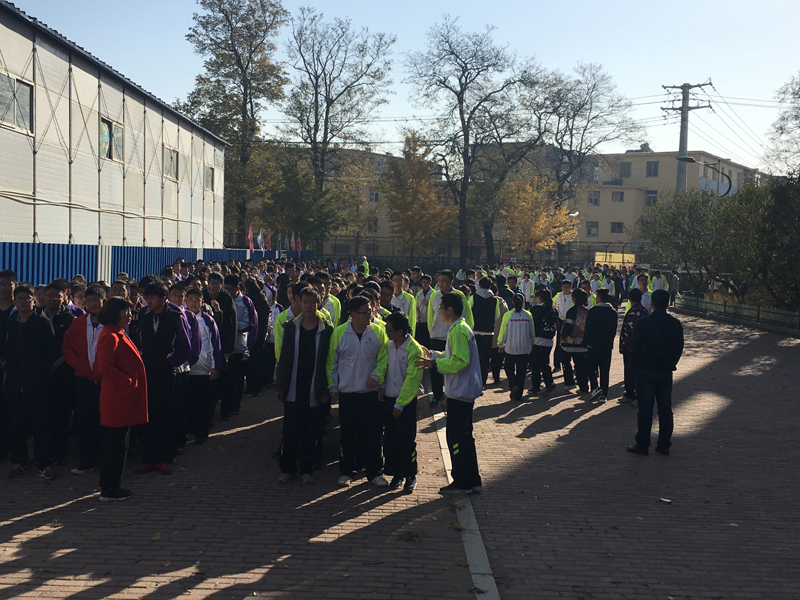 葫芦岛市第二高级中学应急疏散逃生演练