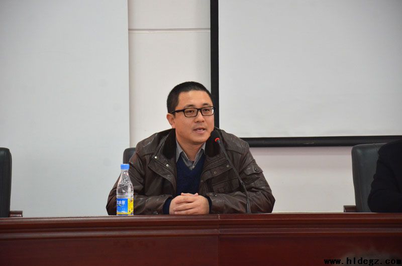 密切家校合作，力争教学新绩