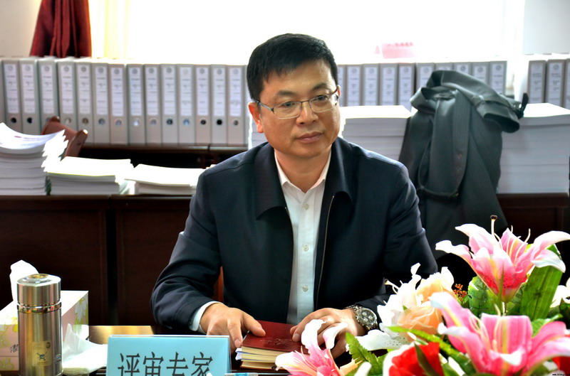 振奋精神，谱写新篇