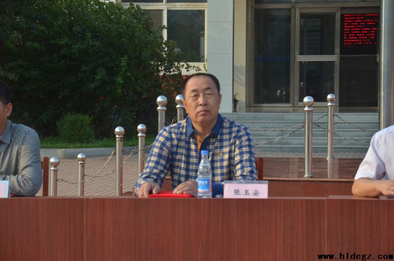 满怀豪情，拥抱新学年——二高中开学典礼简记