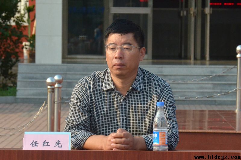 满怀豪情，拥抱新学年——二高中开学典礼简记