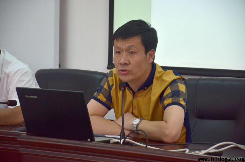 家校沟通，形成利于学生发展的合力 ——记二高中高一高二家长会