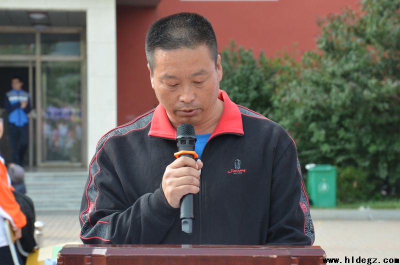 市二高中秋季田径运动会圆满结束