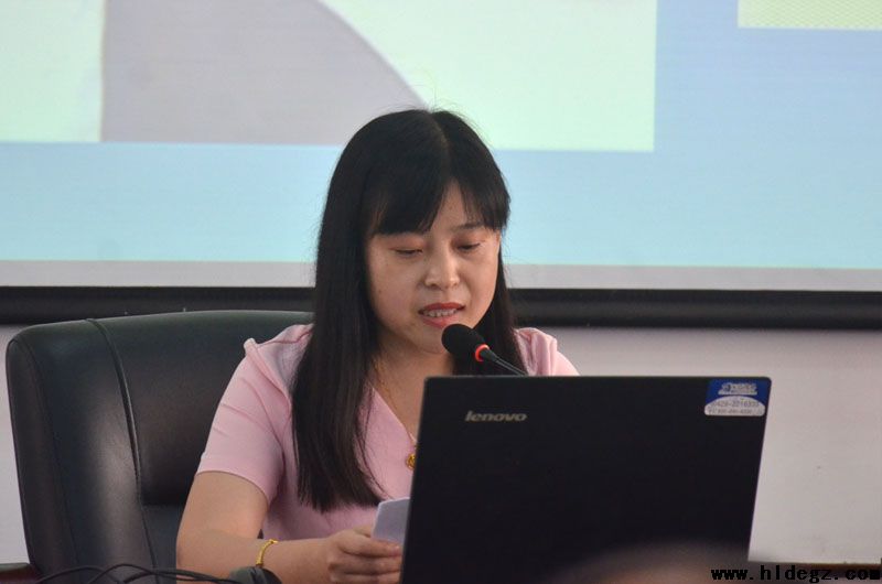 市二高中举办学习习近平同志系列重要讲话精神专题讲座
