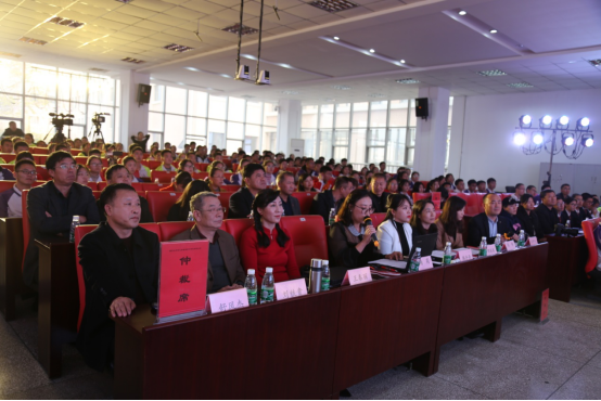 市二高中成功承办市第三届普通高中学生诗词大会