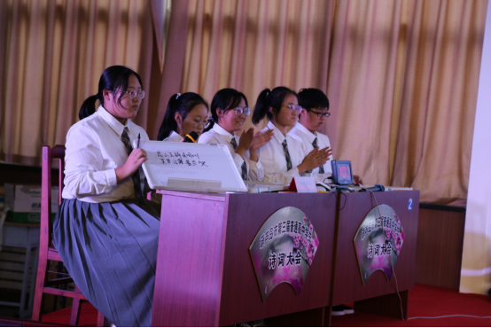 市二高中成功承办市第三届普通高中学生诗词大会