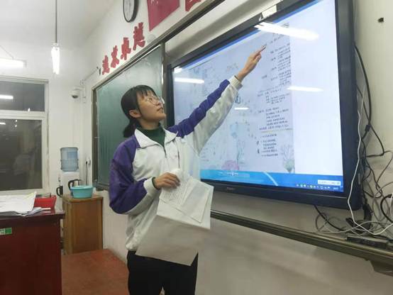 用自己的方式给语文复习添加无限色彩  ——我校程小环老师运用“思维导图”指导学生高考复习