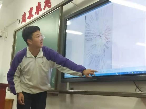 用自己的方式给语文复习添加无限色彩  ——我校程小环老师运用“思维导图”指导学生高考复习