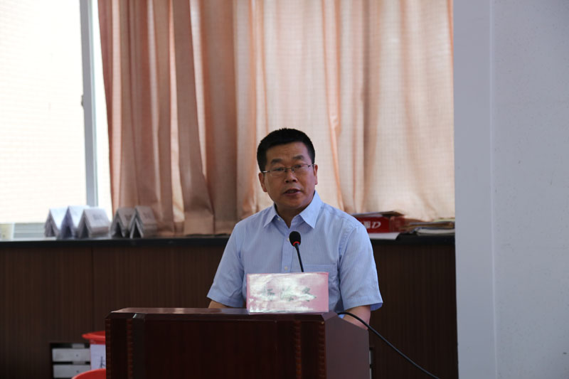 众志成城，铸就美好人生——殷春凌主任在高三授牌启动仪式上的讲话