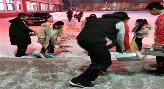 师生同心  其利断金