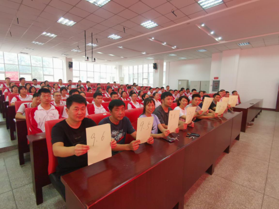 争做担当民族复兴大任的时代新人 ——市二高举行担当民族复兴大任的时代新人主题演讲比赛