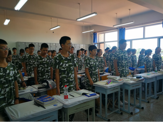 牢记历史 勿忘国耻 吾辈当自强 ——葫芦岛市第二高级中学“九一八”纪念活动