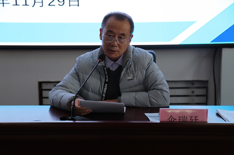 抓住高二，就抓住了高考 ——二高中召开高二学生家长会