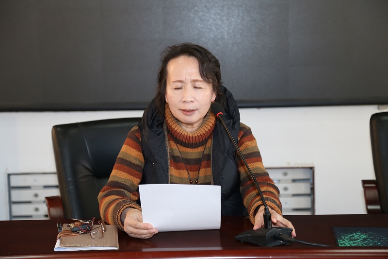 市二高中召开“严禁教师有偿补课 加强师德师风建设”大会