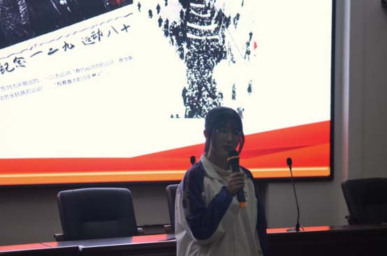 传承爱国志 激扬青春梦 ——市二高中举办纪念“一二·九”运动八十五周年演讲比赛