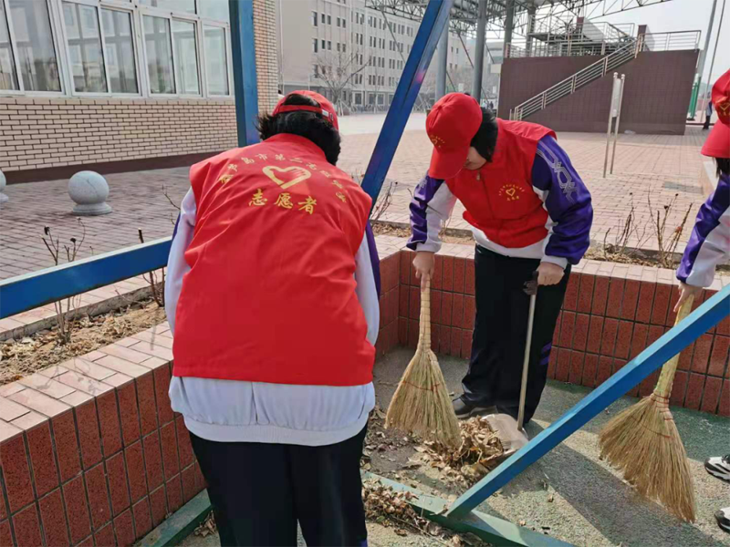 雷锋精神我传承，青春闪耀新时代——葫芦岛市第二高级中学开展学雷锋志愿服务活动