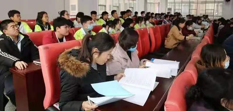 惩戒有度，育人有爱——市二高中党委组织开展“深入学习《中小学教育惩戒规则》”主题党日活动