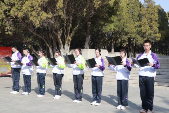 慎终追远缅怀革命先烈  奋发有为传承红色基因 ——市二高中开展塔山烈士陵园清明祭扫活动
