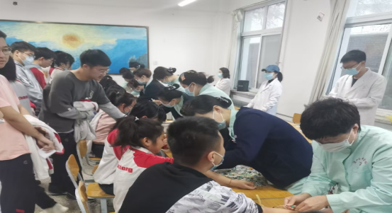 送检到校  服务考生