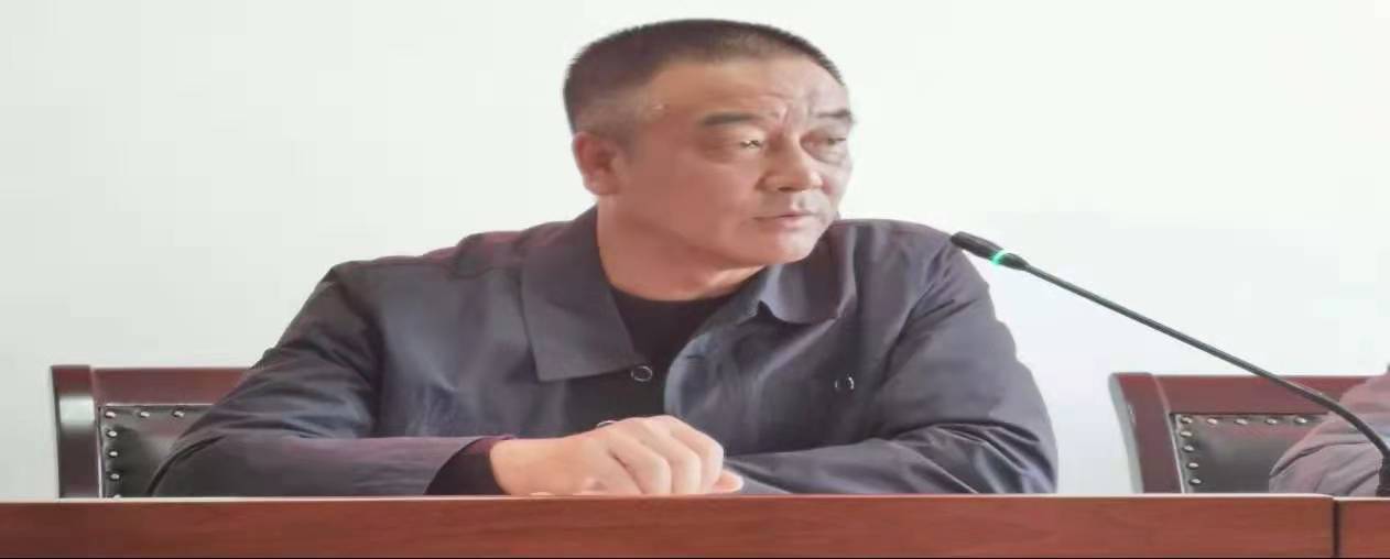 德育引航 实干为舟——市二高中高三年部召开班主任及值班教师联席会