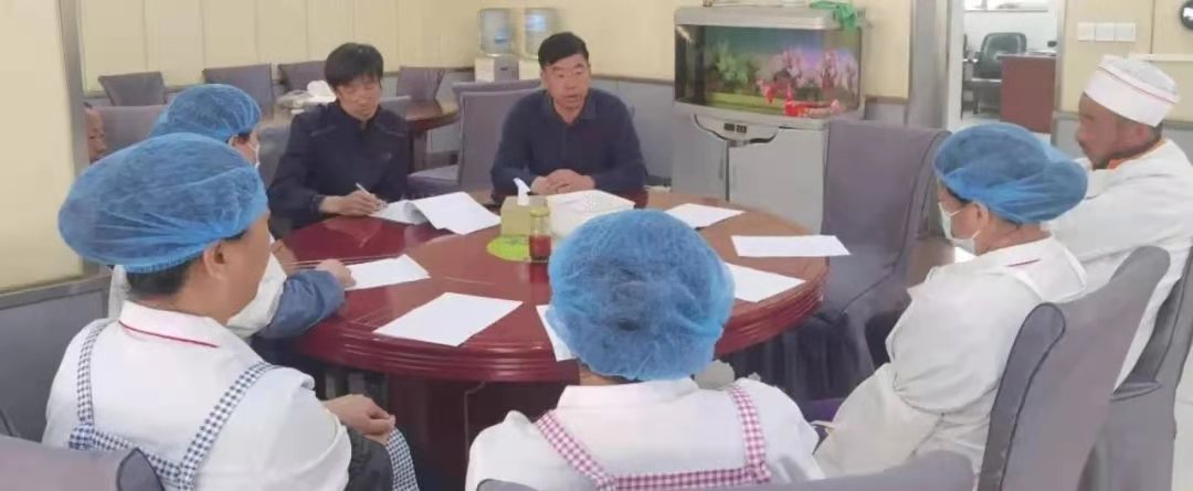 生活处会议——答复教职工代表提案，调整教职工食堂工作方法