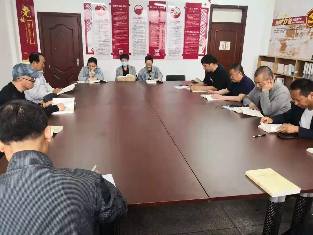 市二高中持续开展党史学习教育读书班暨“品读经典、锤炼党性”主题读书周活动