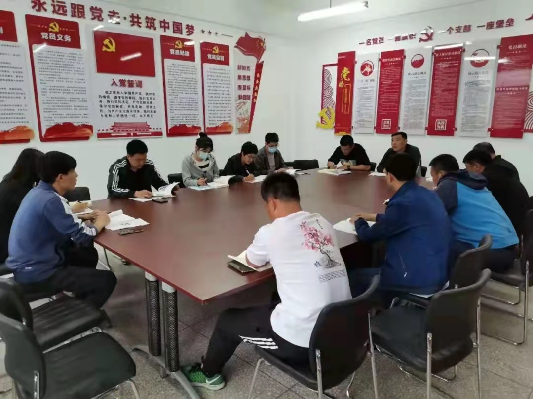 市二高中持续开展党史学习教育读书班暨“品读经典、锤炼党性”主题读书周活动