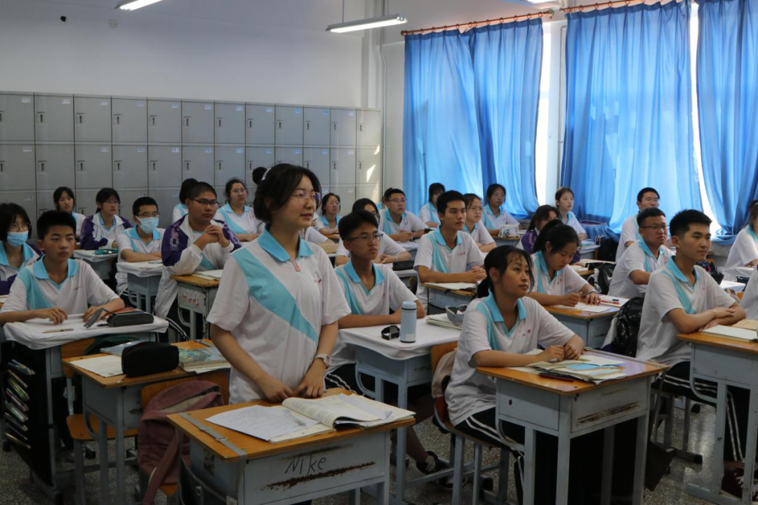 葫芦岛市第二高级中学 “学党史 听党话 跟党走”主题教育班会——学习“习近平给江苏省淮安市新安小学少先队员的回信”