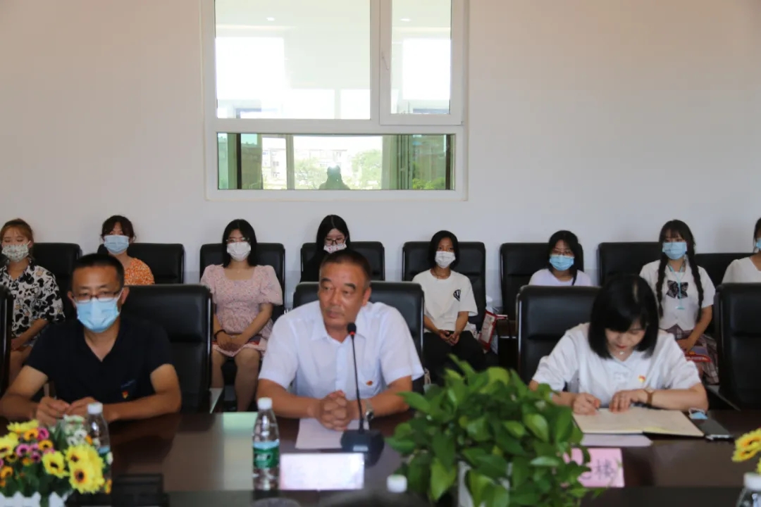 辽宁石油化工大学领导莅临我校举行2021级新生录取通知书颁发仪式
