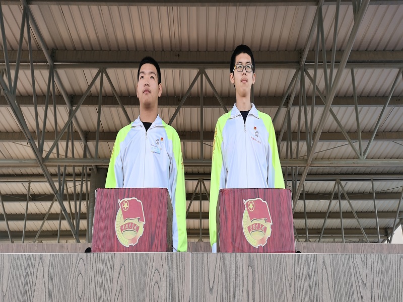 勤奋学习 强国有我——葫芦岛市第二高级中学举行本学期第八次升旗仪式