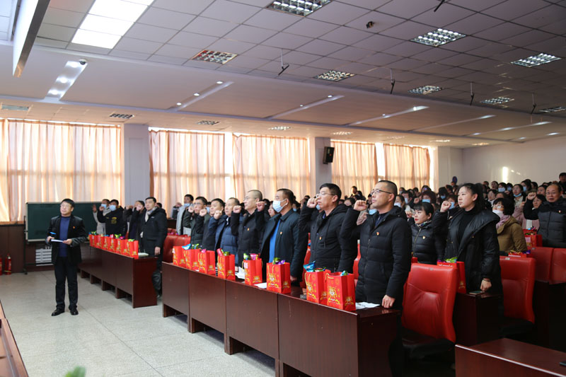 学法明教 依法育人——市二高中组织开展学习学习党的教育方针暨《教育法》（修订版）主题党日活动