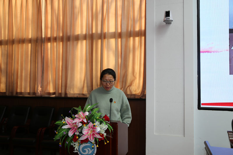学法明教 依法育人——市二高中组织开展学习学习党的教育方针暨《教育法》（修订版）主题党日活动