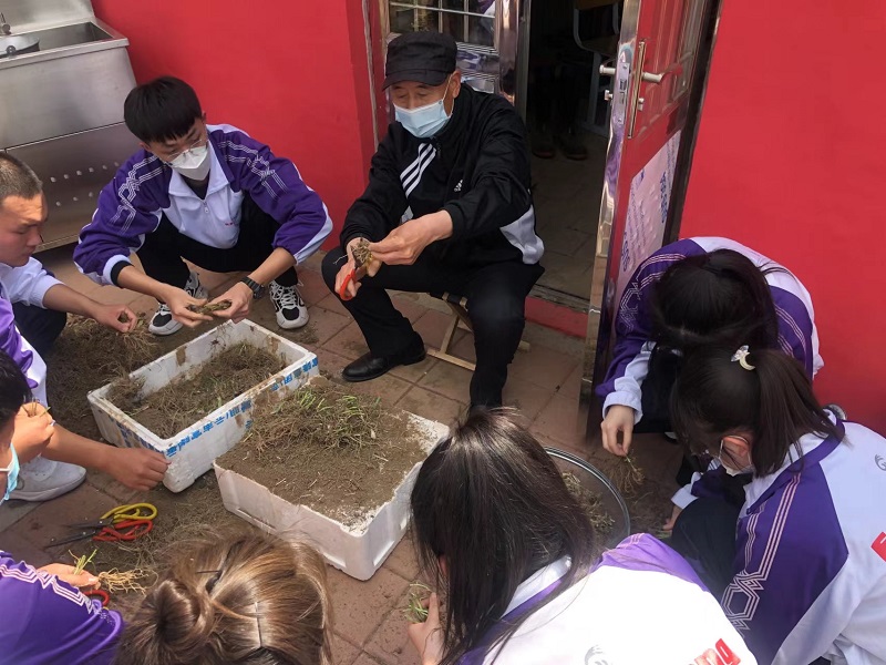 弘扬劳动精神 激发劳动热情