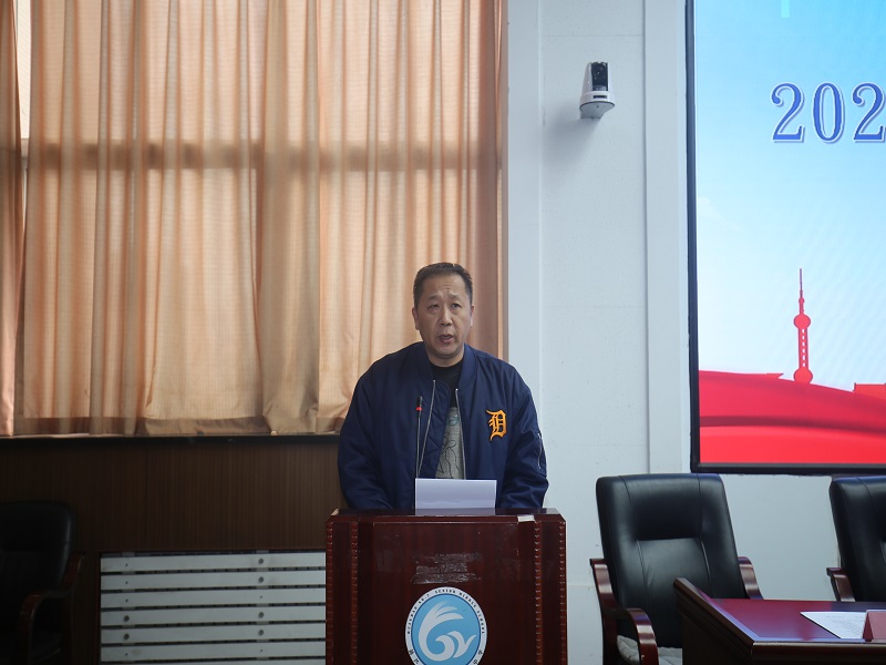 踔厉奋发 成就人生——市二高中举行2023年春季开学典礼