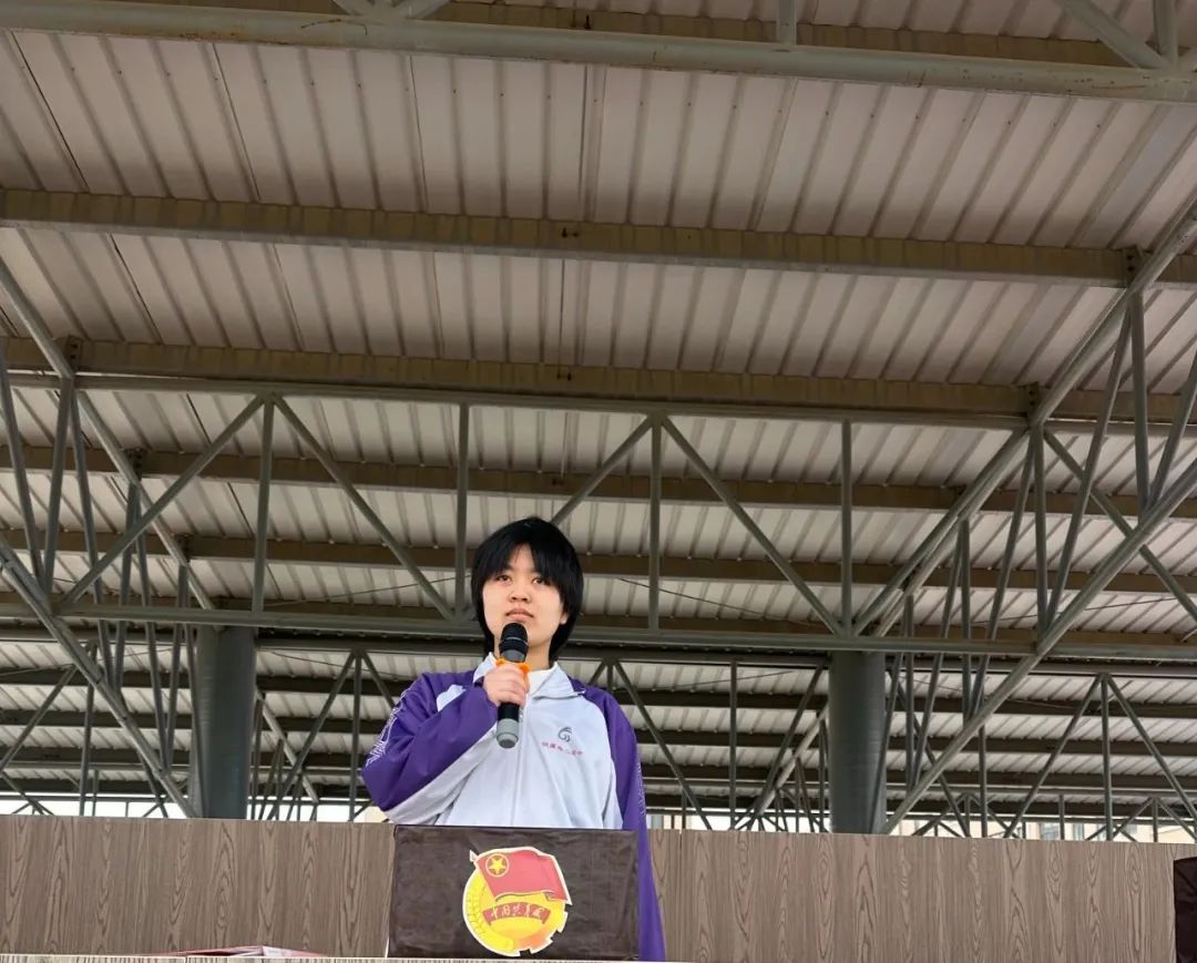 社会实践修身心 文化传承育品格——葫芦岛市第二高级中学举行本学期第六次升旗仪式