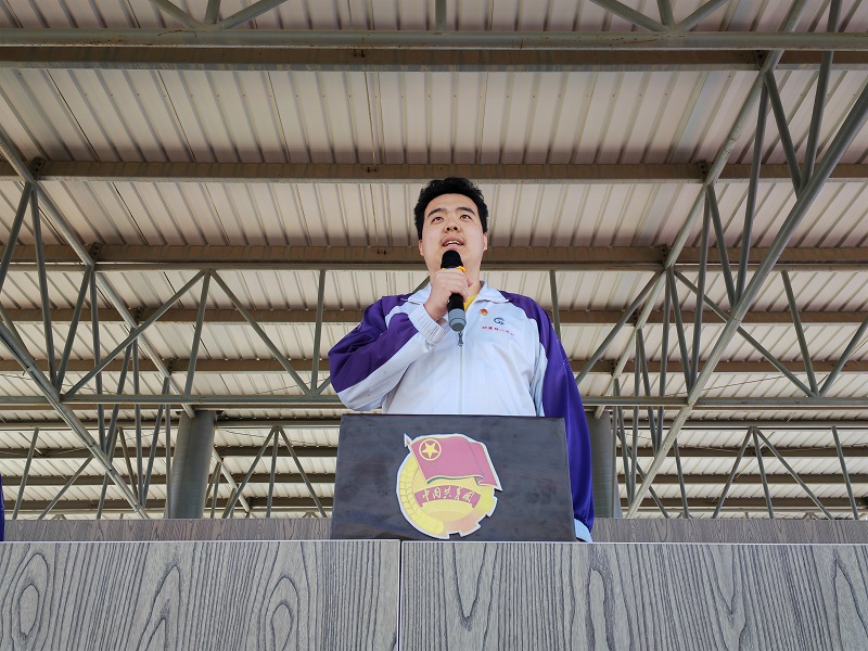 保持心理健康 争做阳光少年——葫芦岛市第二高级中学举行本学期第十次升旗仪式