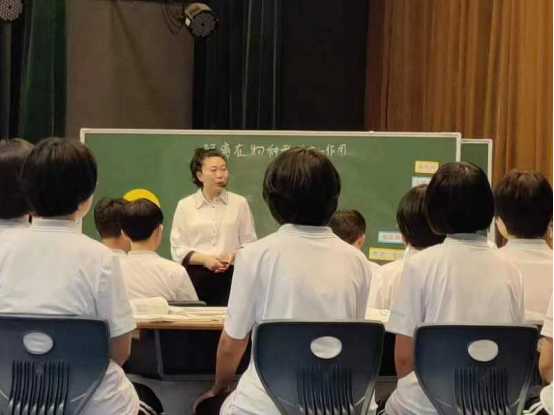 教学之路，奋力前行——我校刘利老师在辽宁省新课改活动中做优秀课例展示