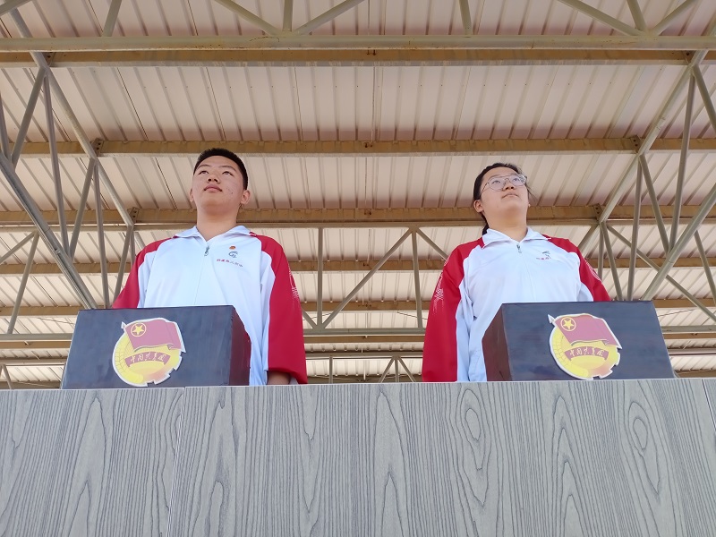 五育并举  争做新时代好少年 ——葫芦岛市第二高级中学举行本学期第十二次升旗仪式