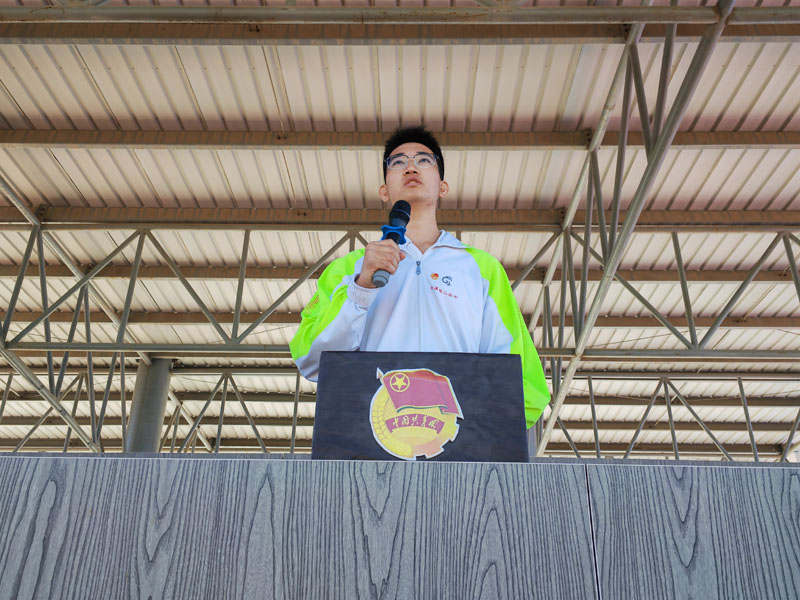 重视防灾减灾 共创平安校园——葫芦岛市第二高级中学举行本学期第九次升旗仪式